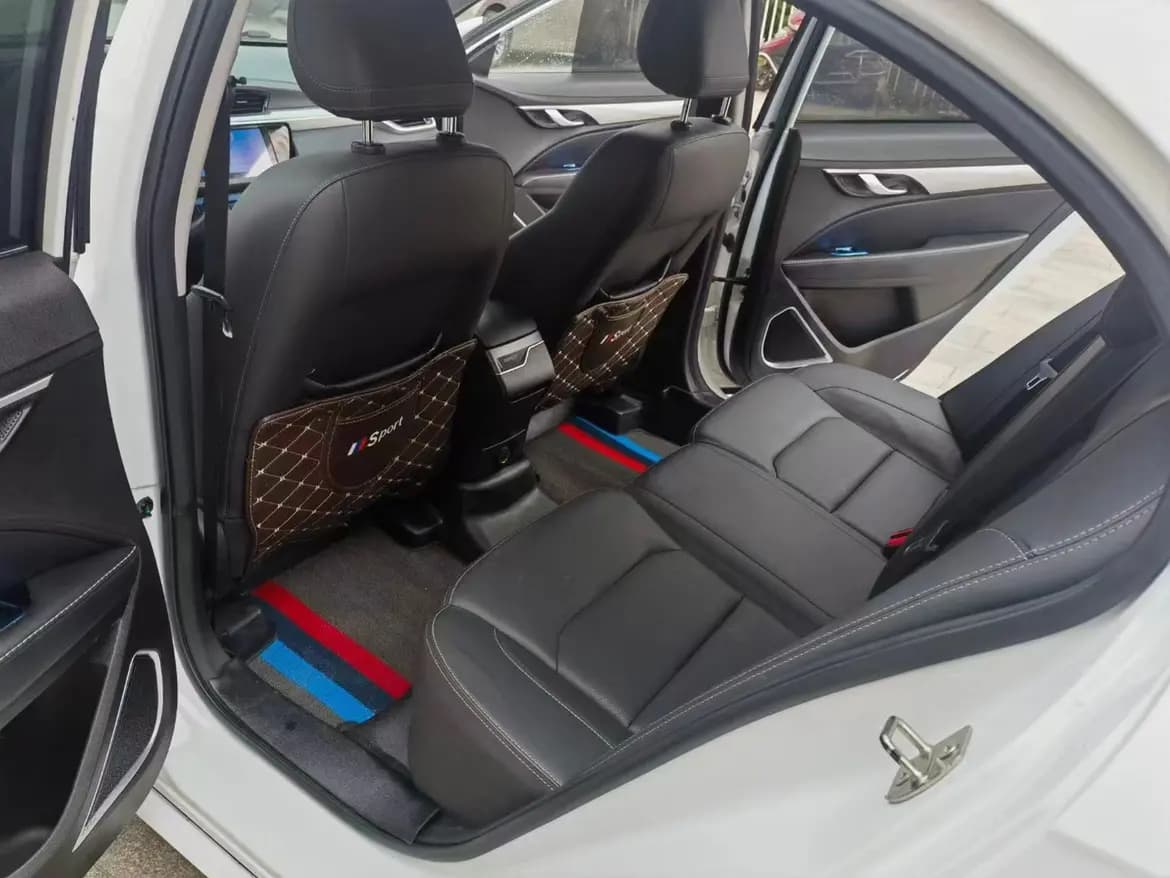 Geely Emgrand 2021 г. 60106 км. — фото 9