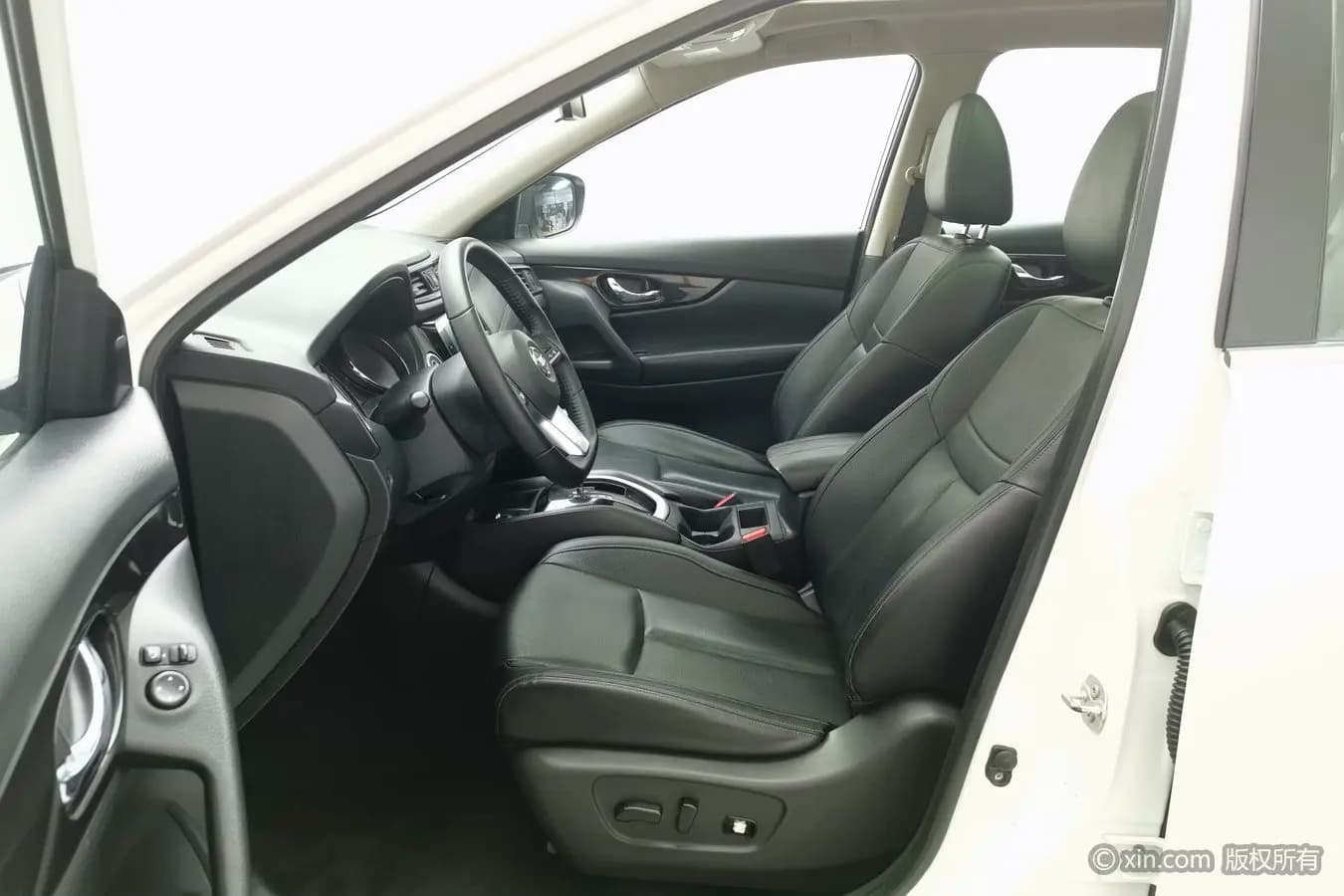 Nissan X-Trail 2022 г. 61386 км. — фото 17