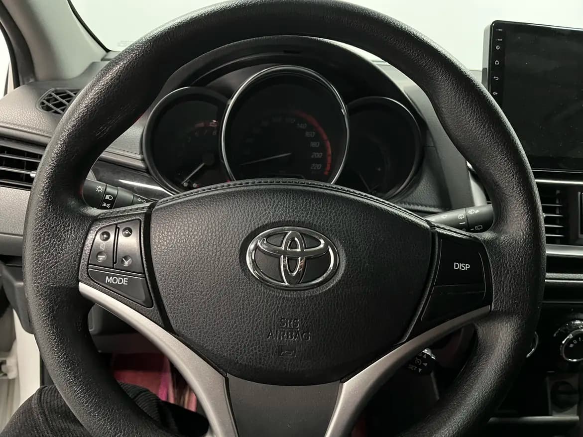Toyota Yaris L 2022 г. 40018 км. — фото 10