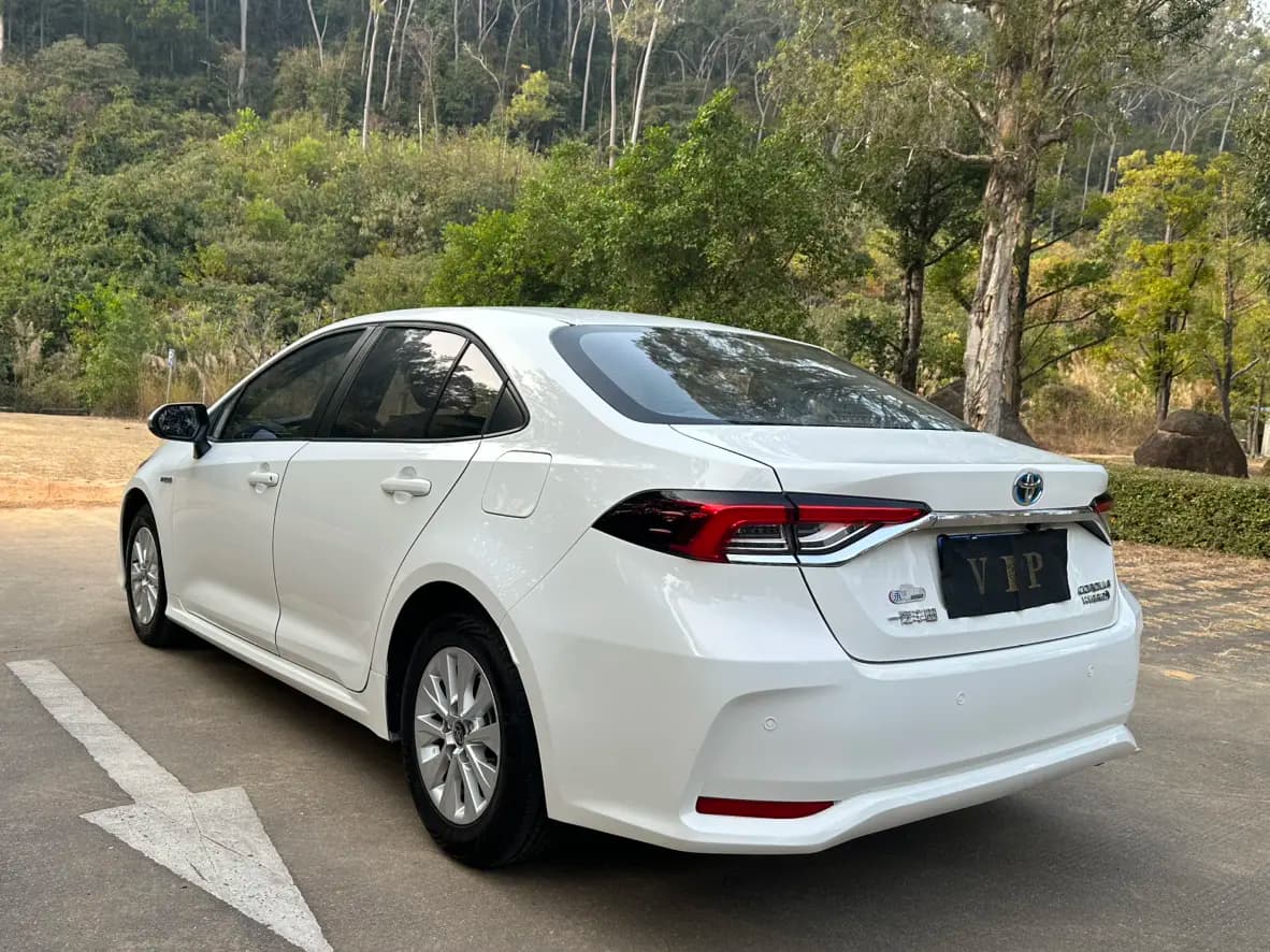 Toyota Corolla 2024 г. 17000 км. — фото 3
