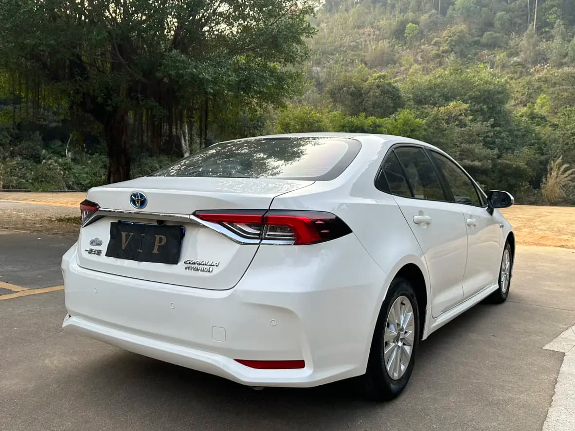 Toyota Corolla 2024 г. 17000 км. — фото 4