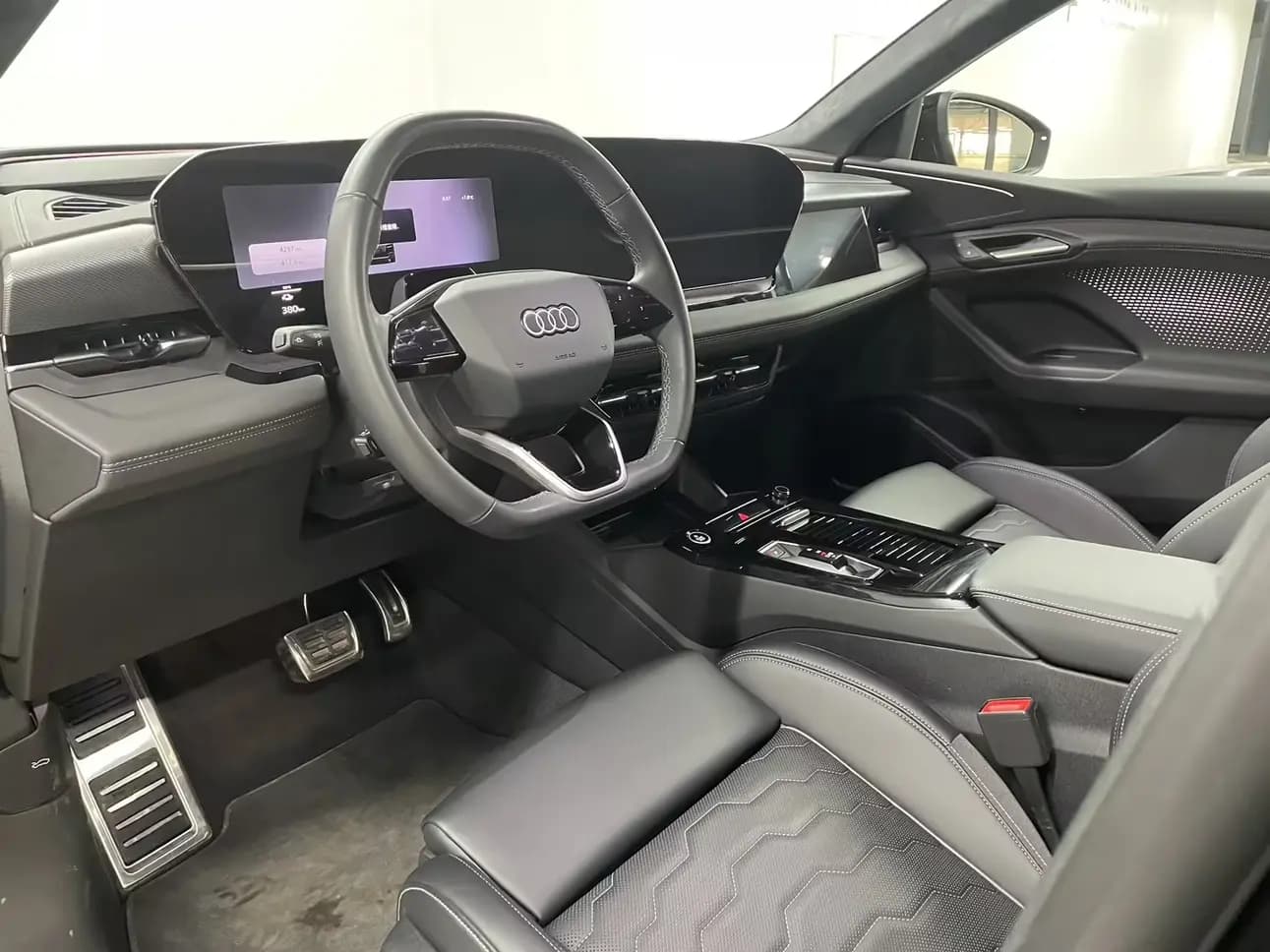 Audi Q6L e-tron 2025 г. 4252 км. — фото 15