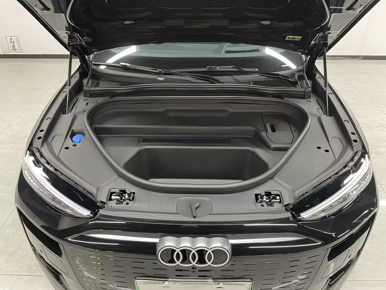 Audi Q6L e-tron 2025 г. 4252 км. — фото 6