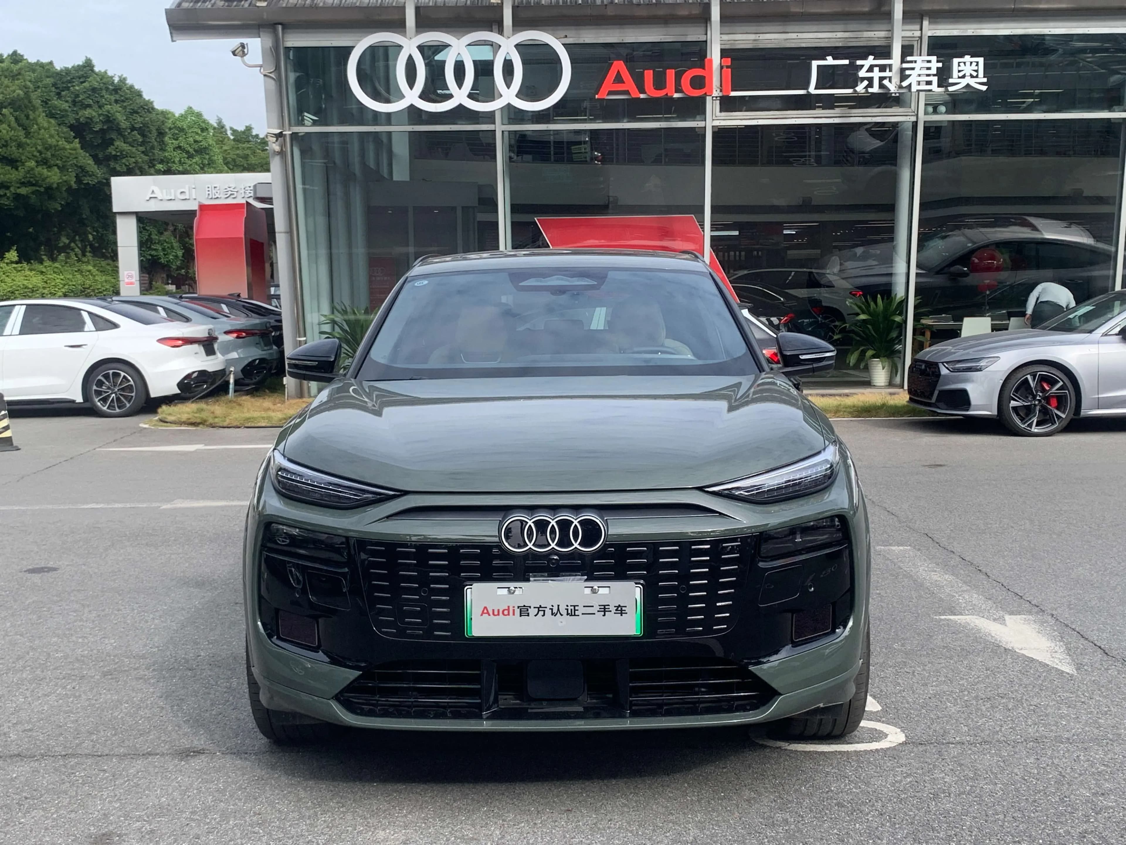 Audi Q6L e-tron 2025 г. 3653 км. — фото 2