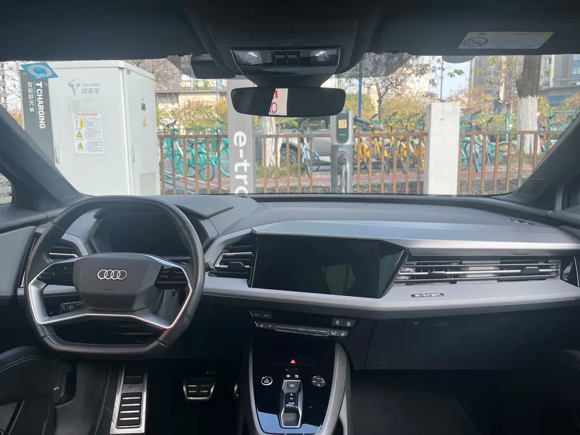 Audi Q5 e-tron 2024 г. 9056 км. — фото 7