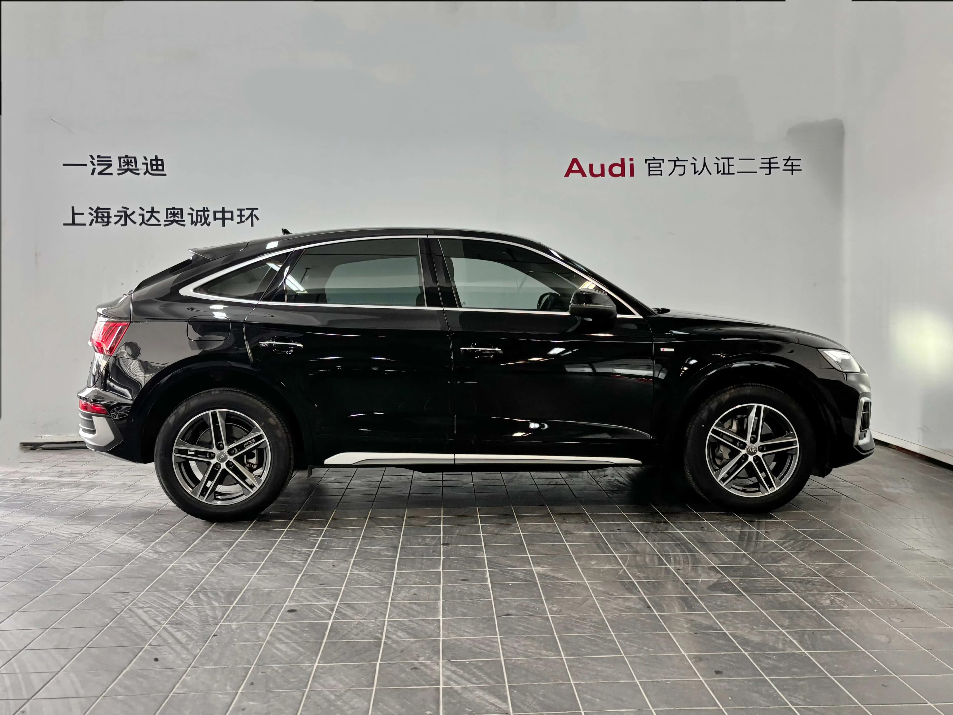 Audi Q5L Sportback 2021 г. 52848 км. — фото 5