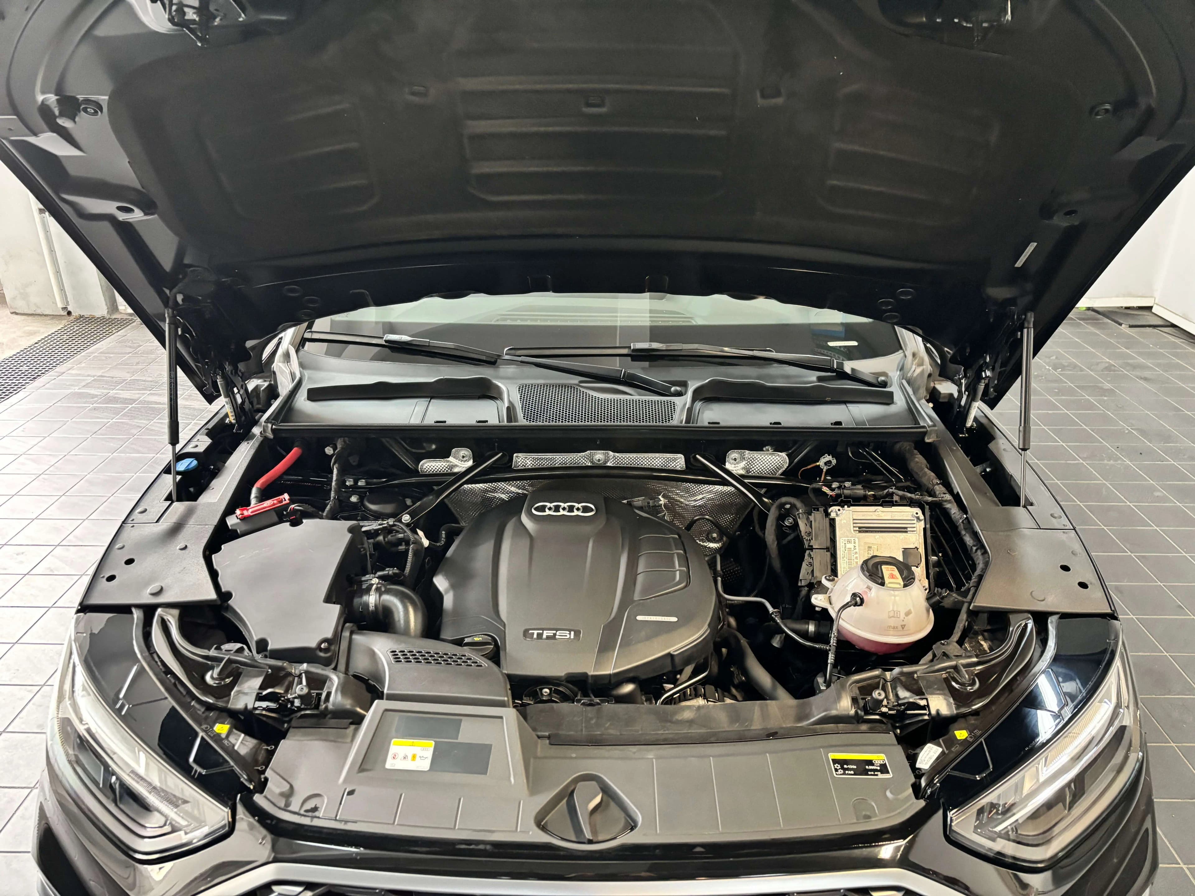 Audi Q5L Sportback 2021 г. 52848 км. — фото 7