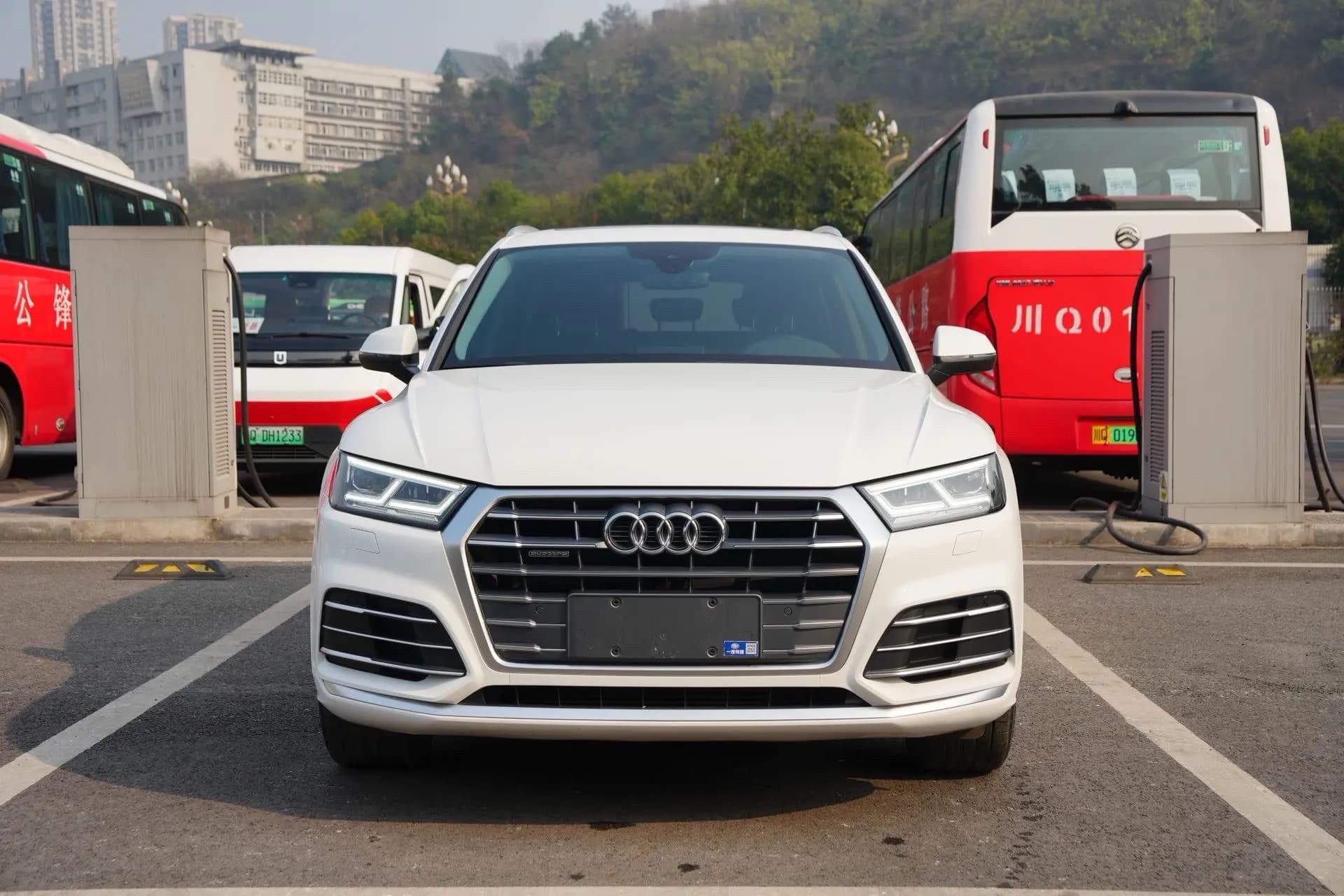 Audi Q5L 2021 г. 56060 км. — фото 2