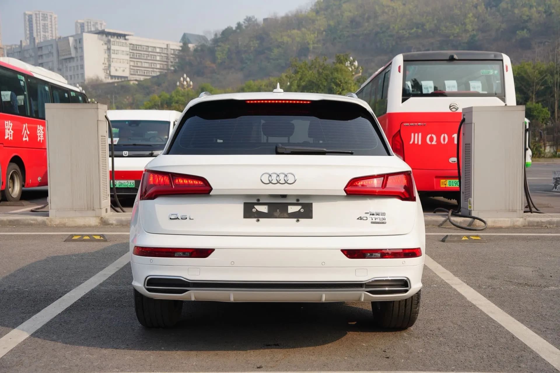 Audi Q5L 2021 г. 56060 км. — фото 4