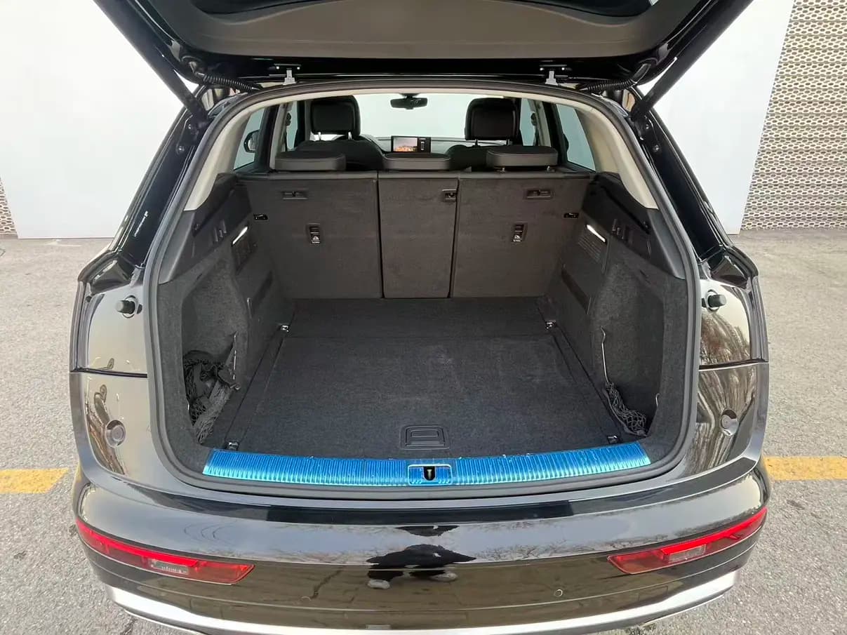 Audi Q5L 2023 г. 26068 км. — фото 19