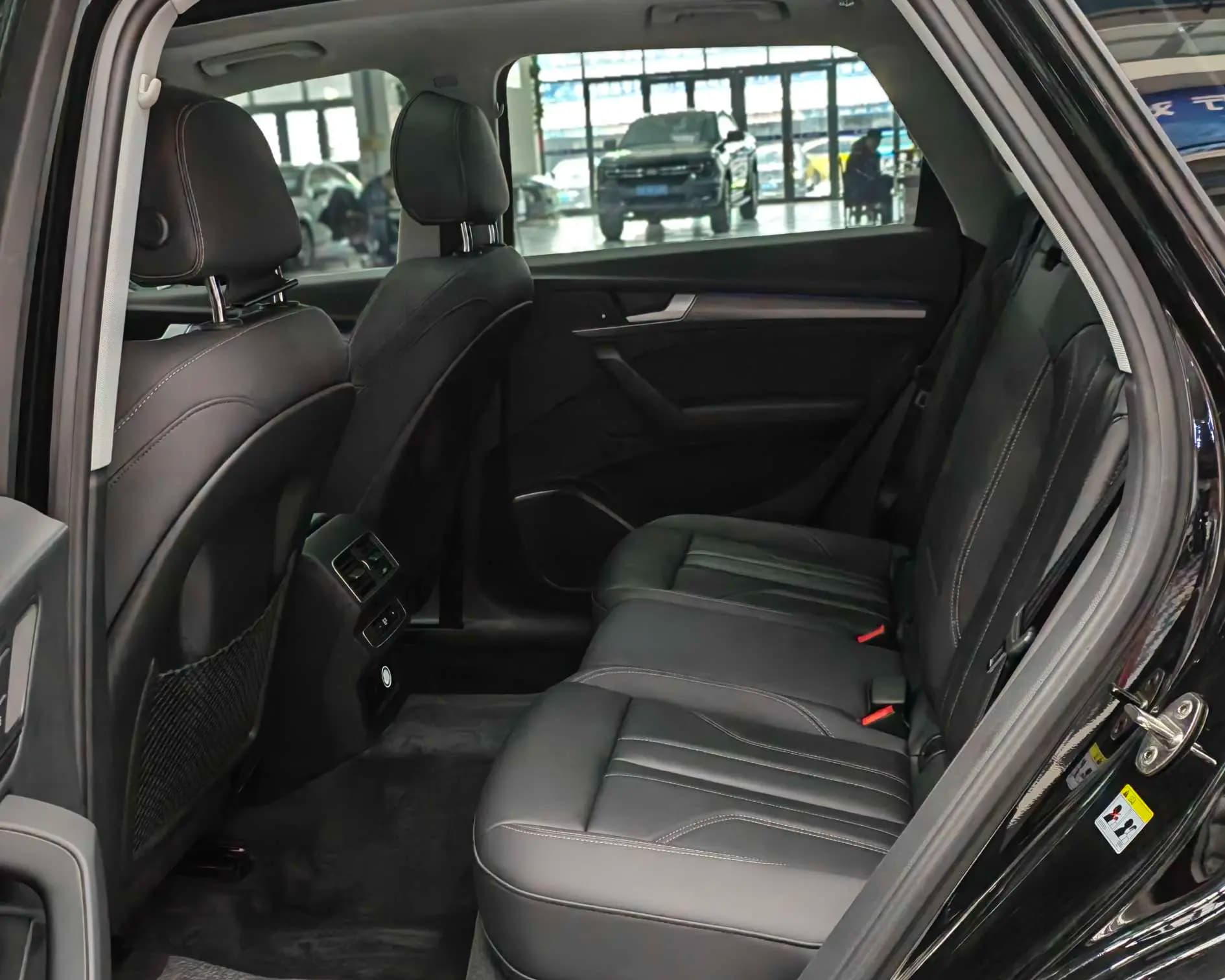 Audi Q5L 2021 г. 60087 км. — фото 11