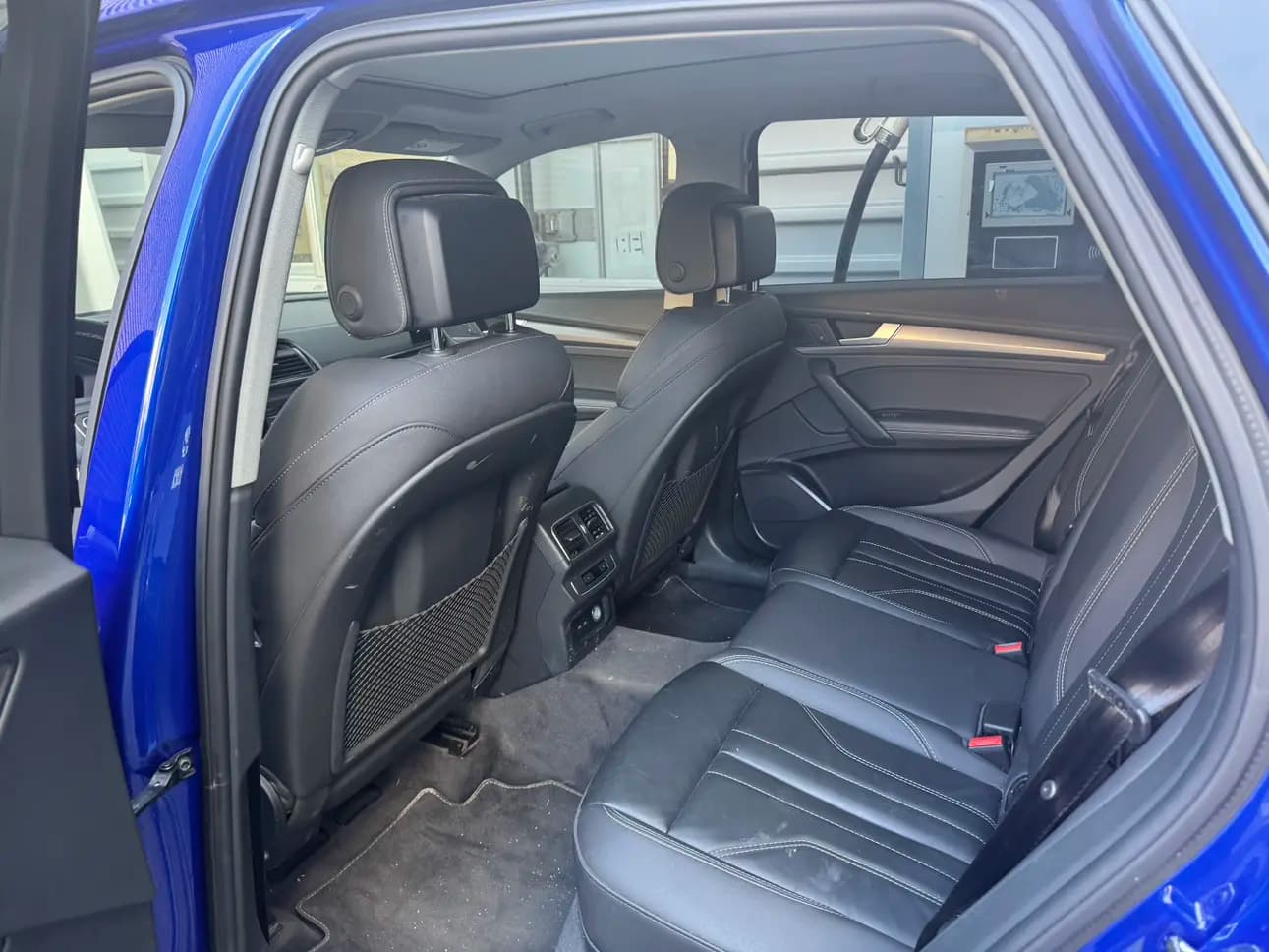 Audi Q5L 2023 г. 51127 км. — фото 9
