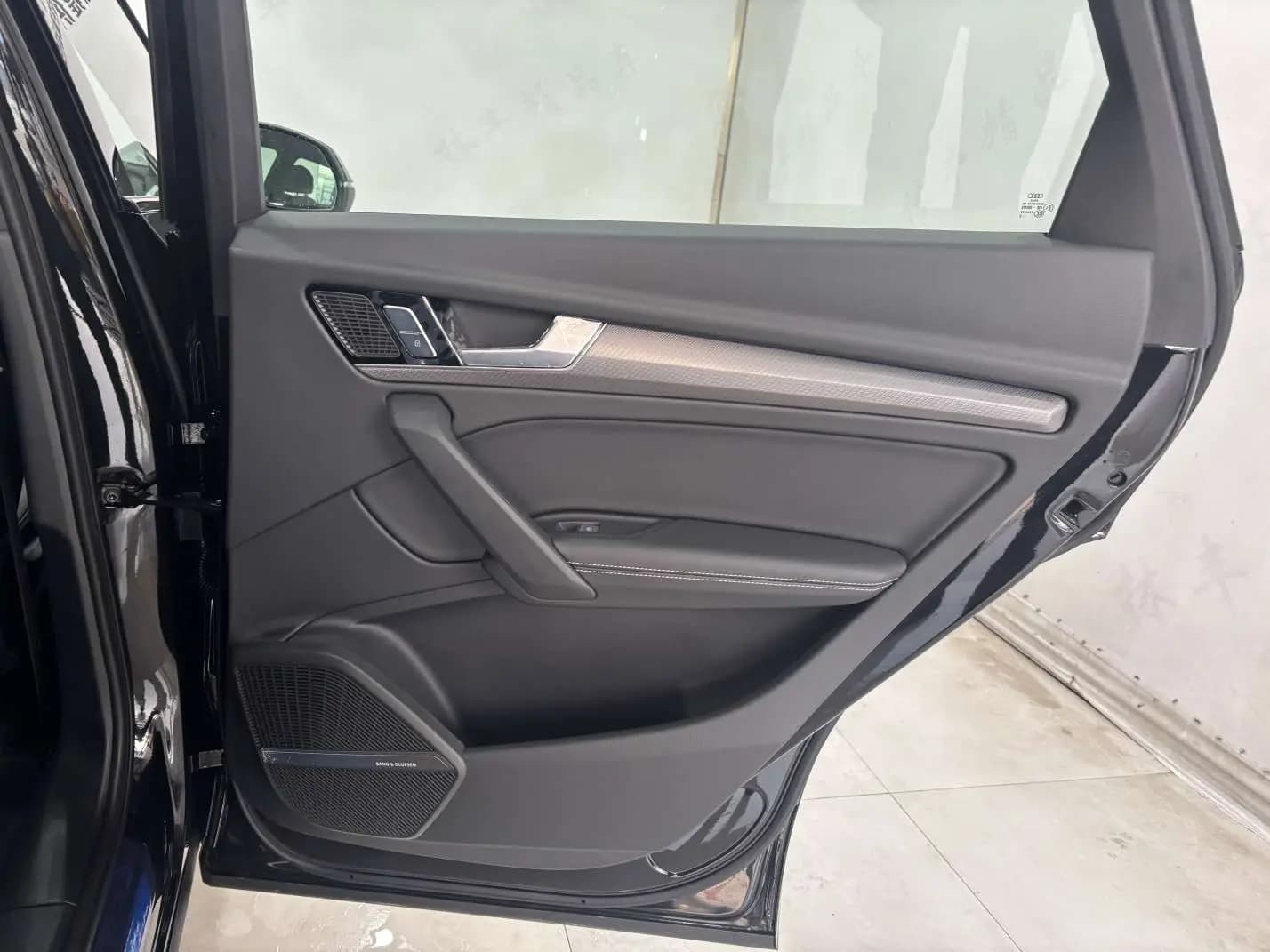 Audi Q5L 2025 г. 1119 км. — фото 15