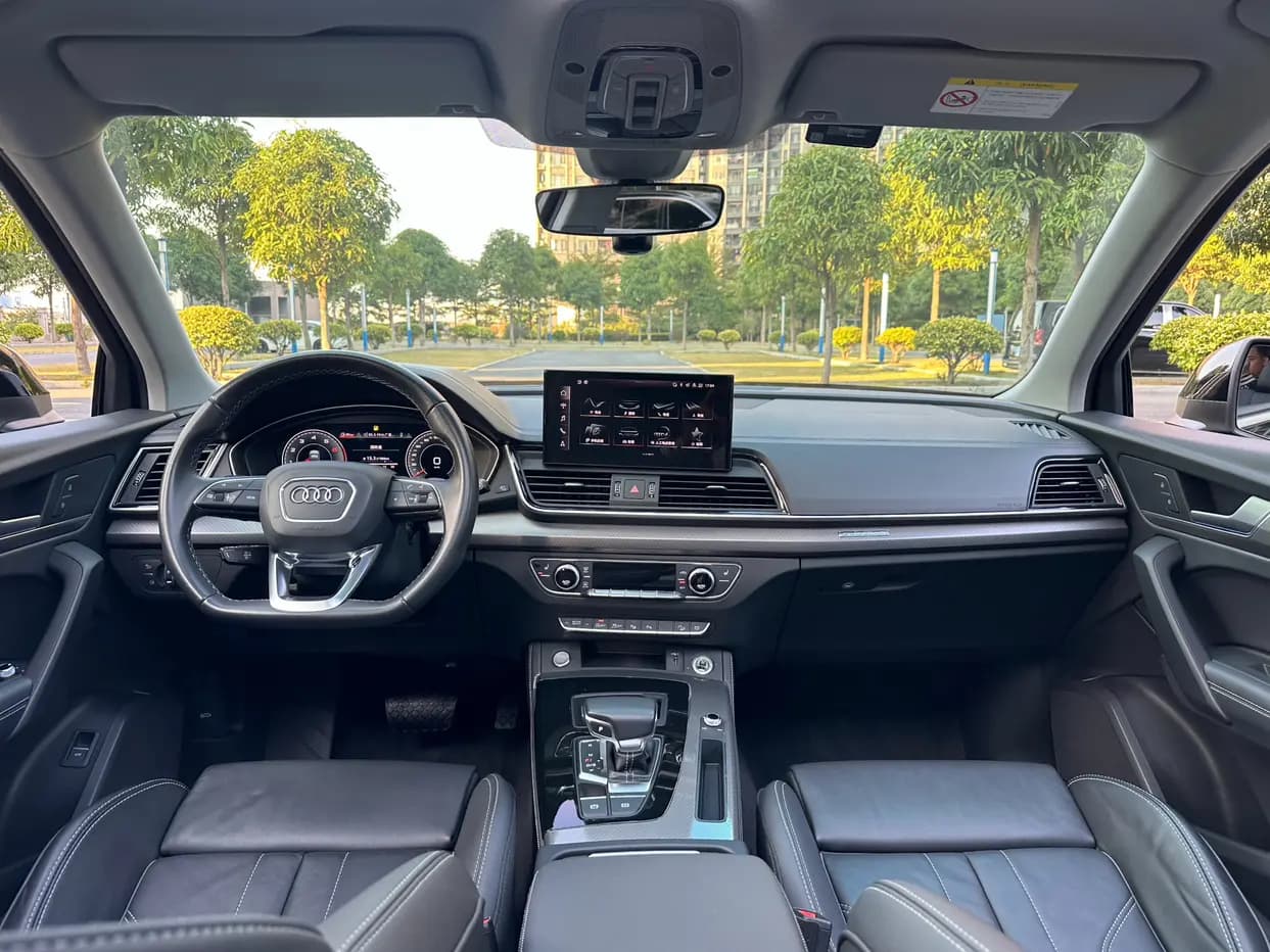 Audi Q5L 2022 г. 94017 км. — фото 17