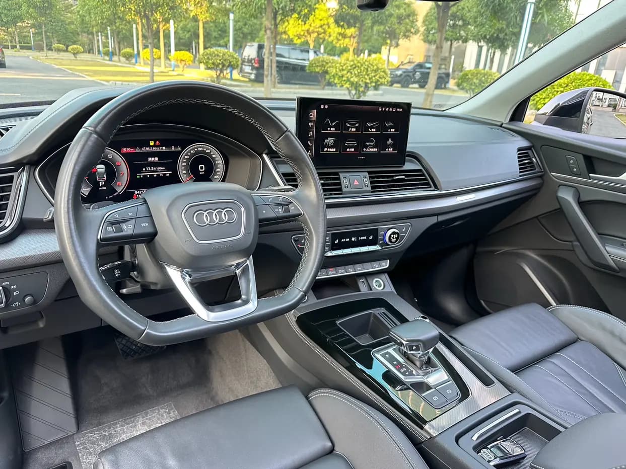 Audi Q5L 2022 г. 94017 км. — фото 20
