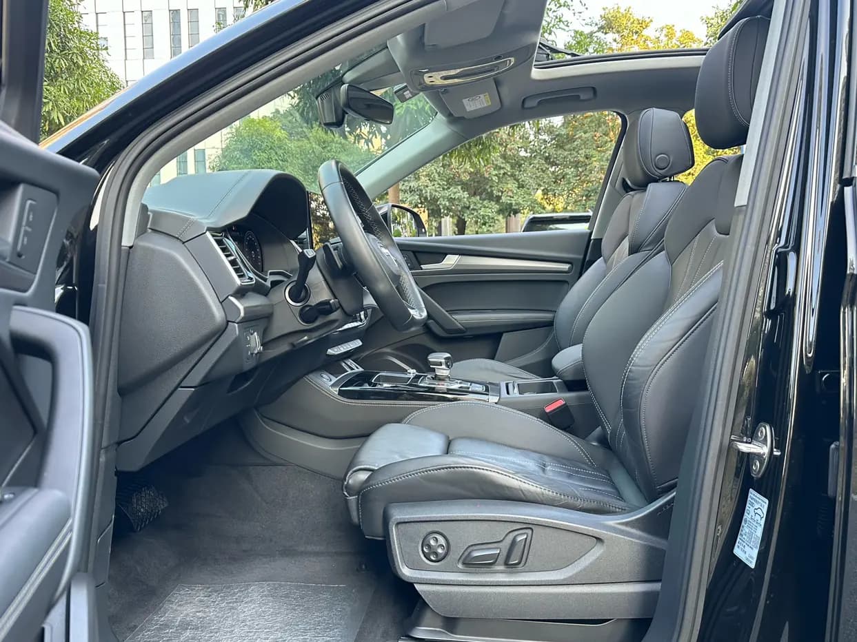 Audi Q5L 2022 г. 94017 км. — фото 21