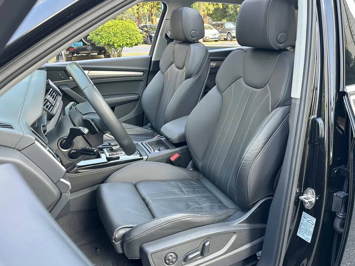 Audi Q5L 2022 г. 94017 км. — фото 22