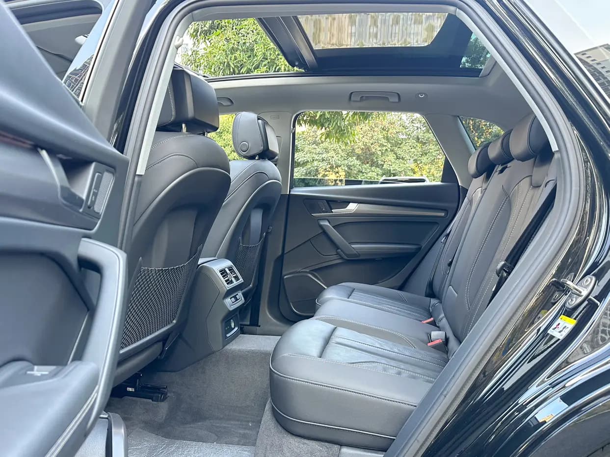 Audi Q5L 2022 г. 94017 км. — фото 24