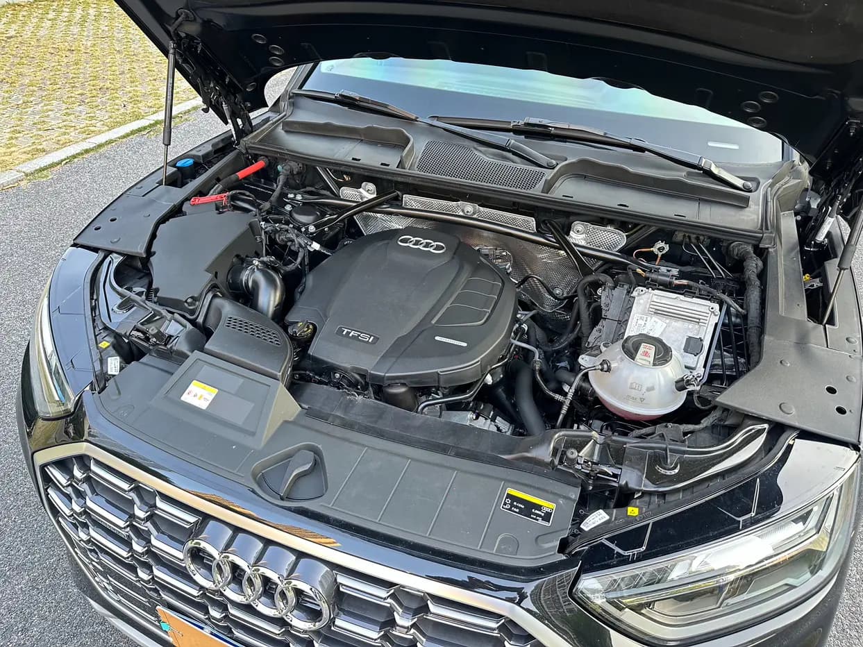 Audi Q5L 2022 г. 94017 км. — фото 8