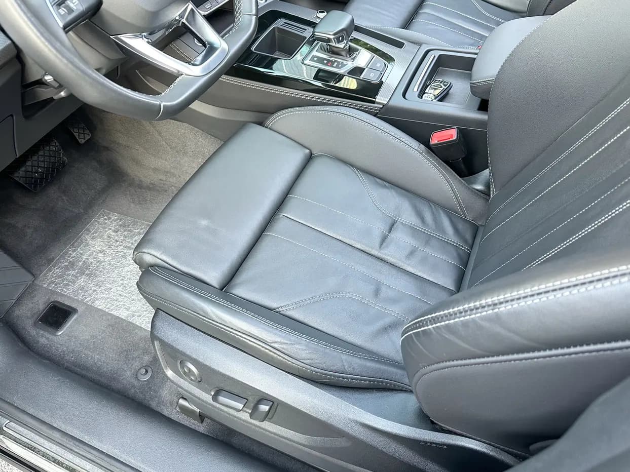 Audi Q5L 2022 г. 94017 км. — фото 10