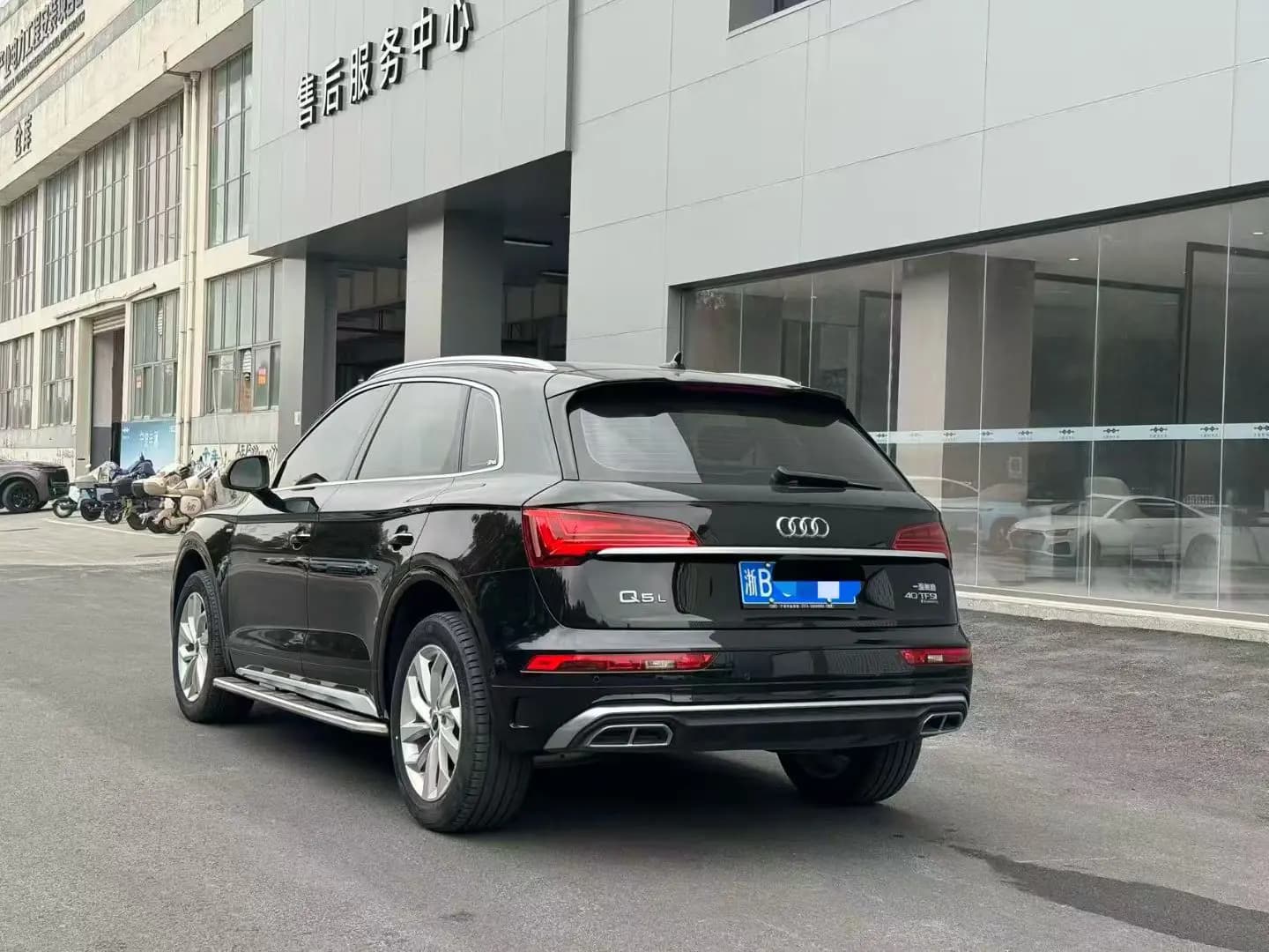 Audi Q5L 2021 г. 38106 км. — фото 4