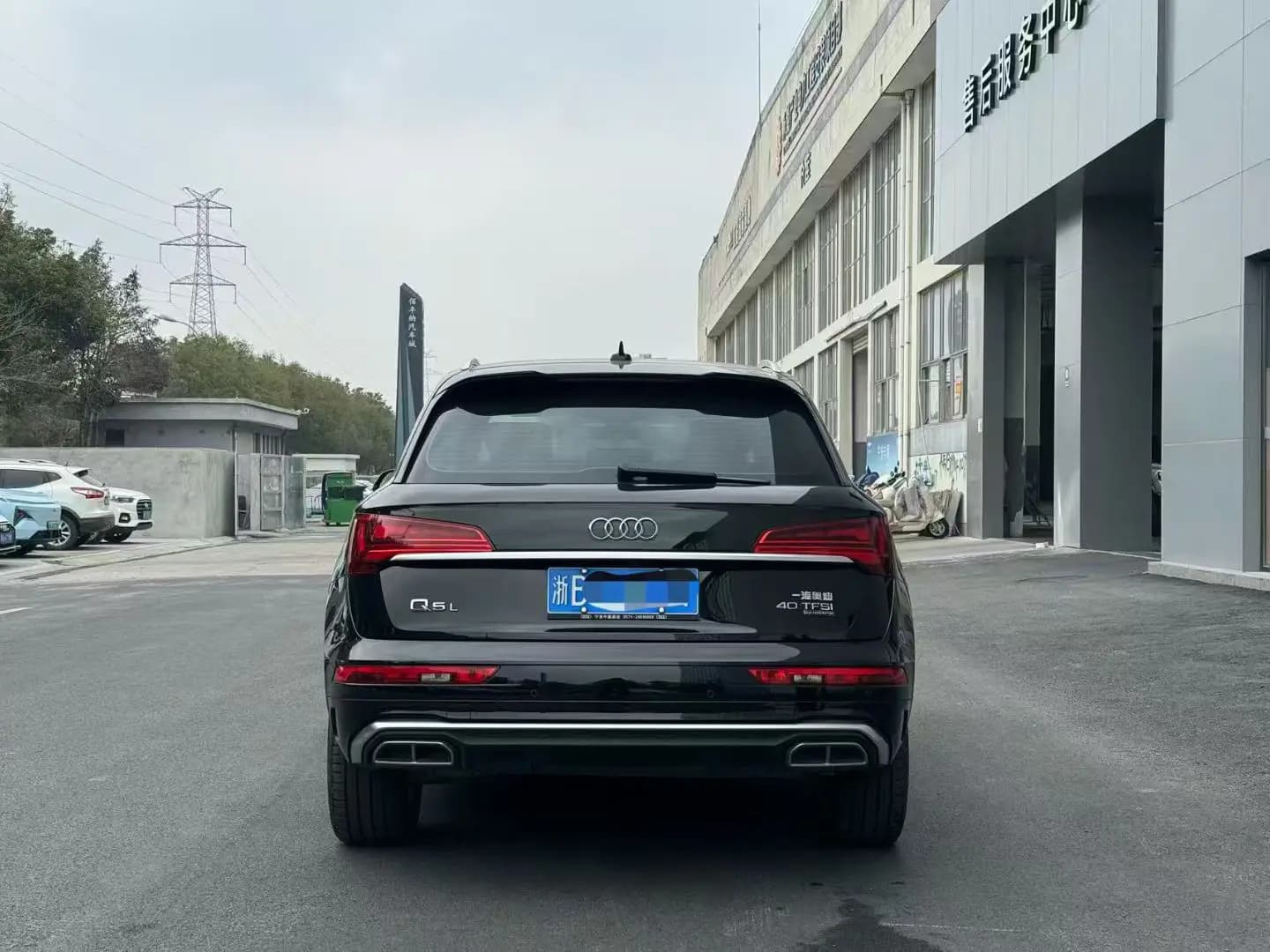 Audi Q5L 2021 г. 38106 км. — фото 5