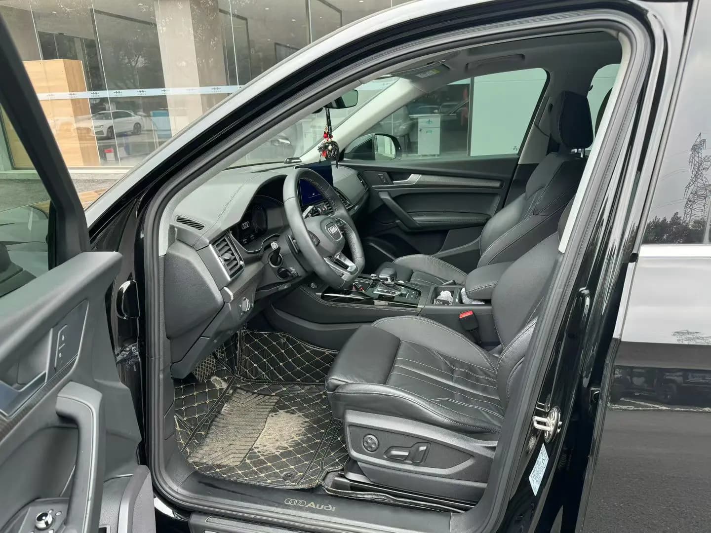 Audi Q5L 2021 г. 38106 км. — фото 8