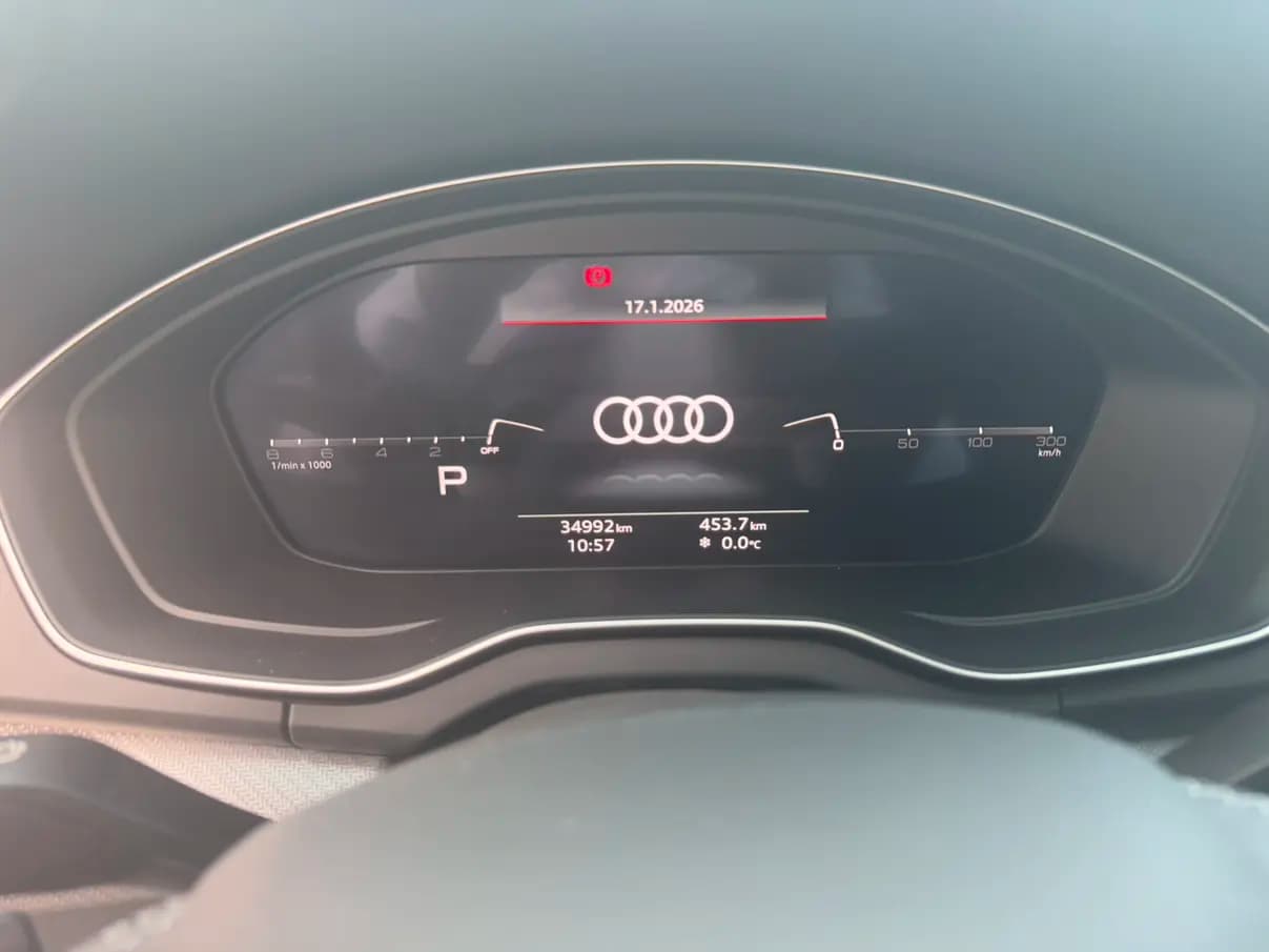 Audi Q5L 2023 г. 34920 км. — фото 11
