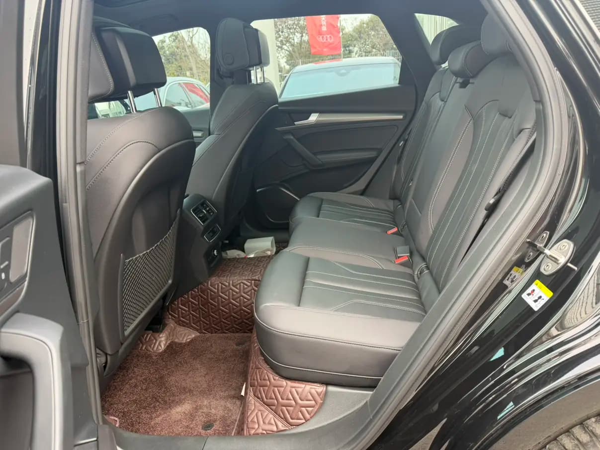 Audi Q5L 2023 г. 34920 км. — фото 15