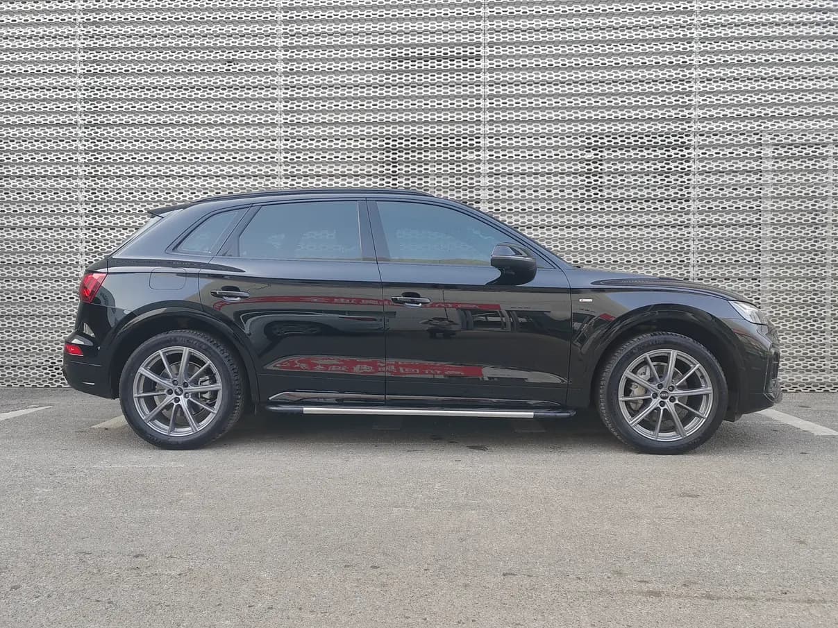 Audi Q5L 2023 г. 34920 км. — фото 5