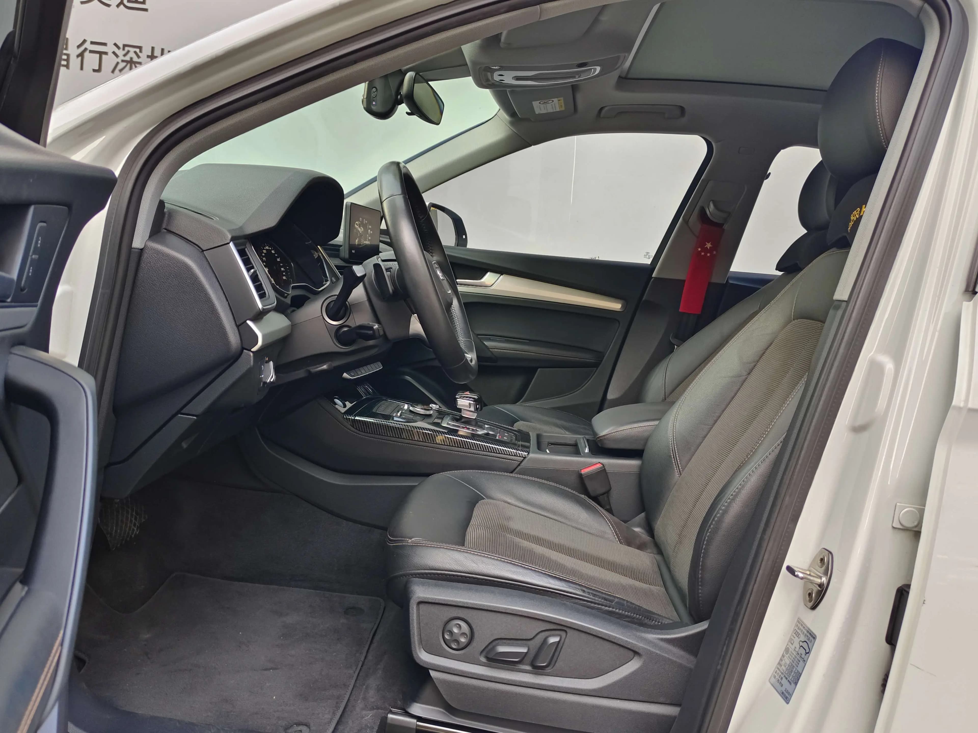 Audi Q5L 2021 г. 116037 км. — фото 17