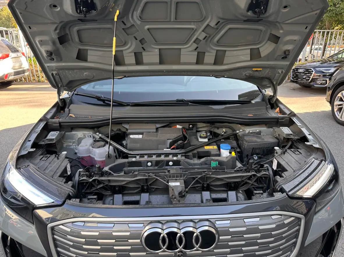 Audi Q4 e-tron 2024 г. 43378 км. — фото 6