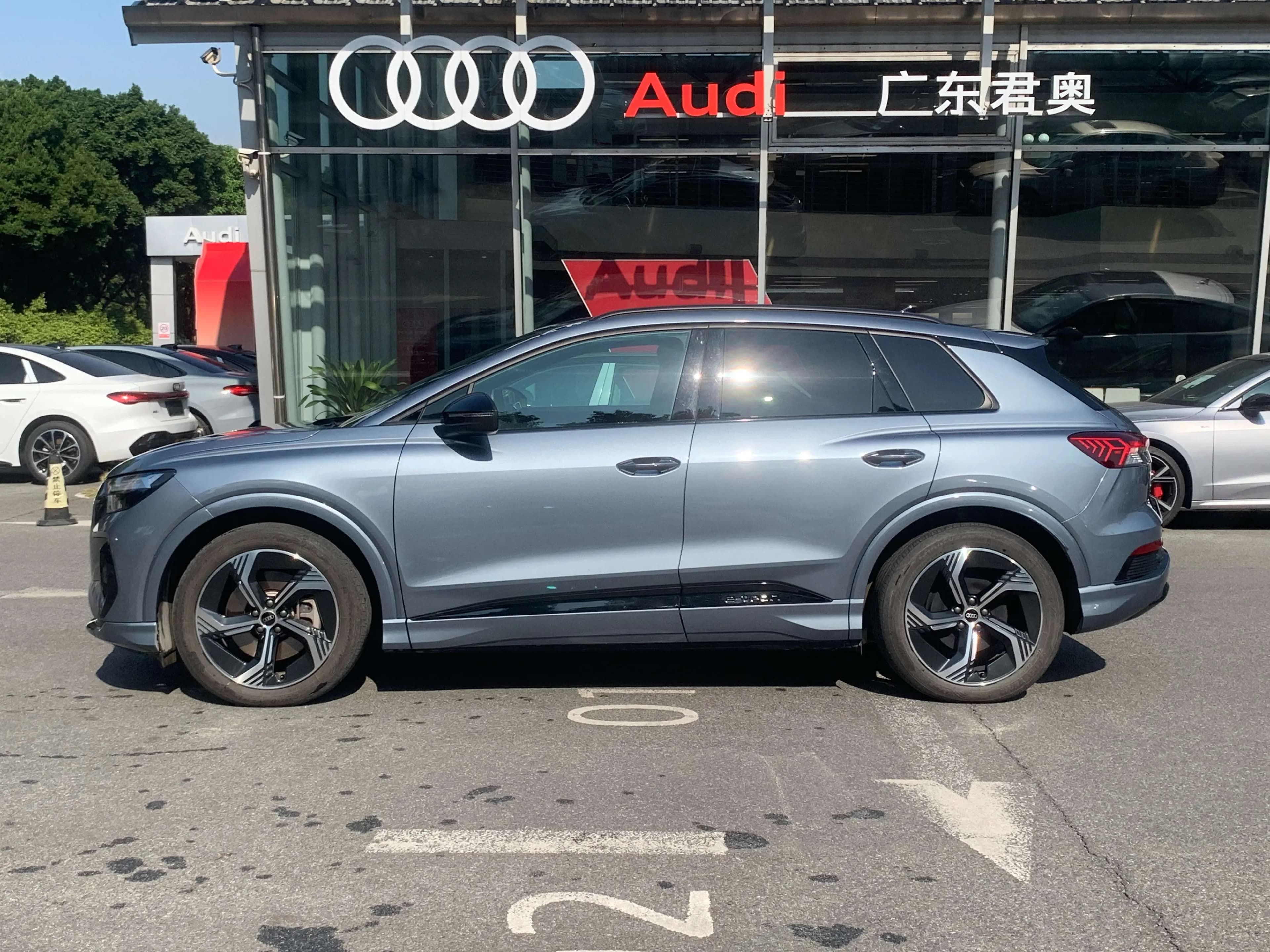 Audi Q4 e-tron 2024 г. 18666 км. — фото 3
