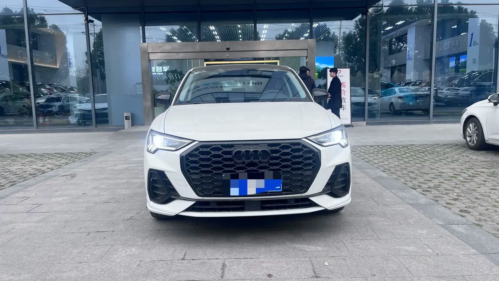 Audi Q3 Sportback 2023 г. 22002 км. — фото 2