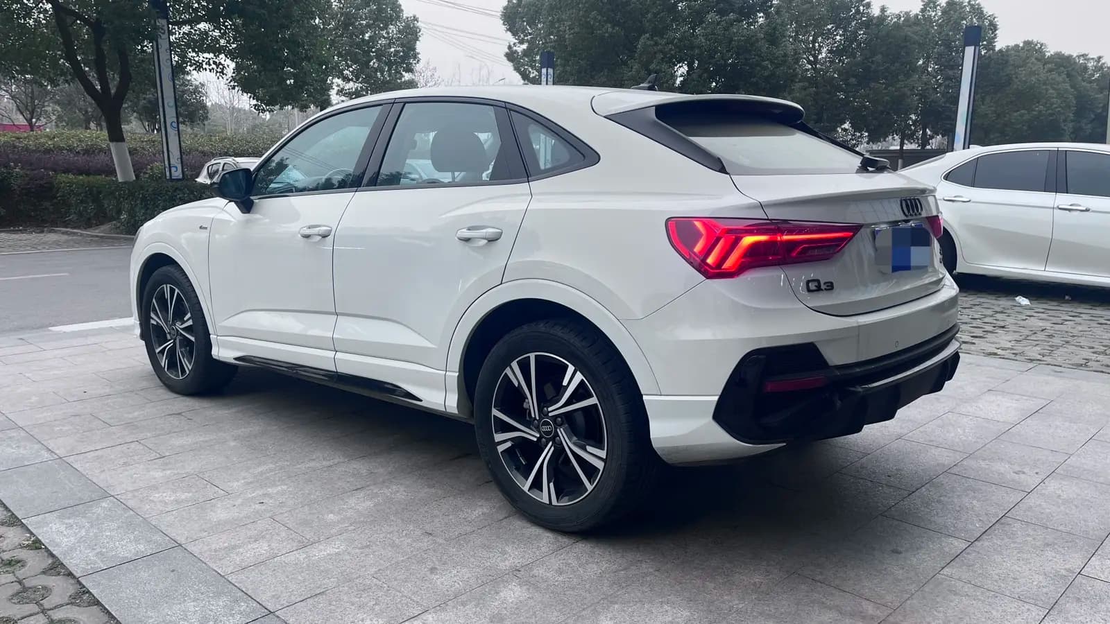 Audi Q3 Sportback 2023 г. 22002 км. — фото 4