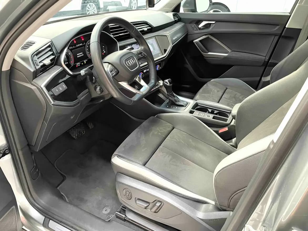 Audi Q3 2022 г. 28600 км. — фото 14