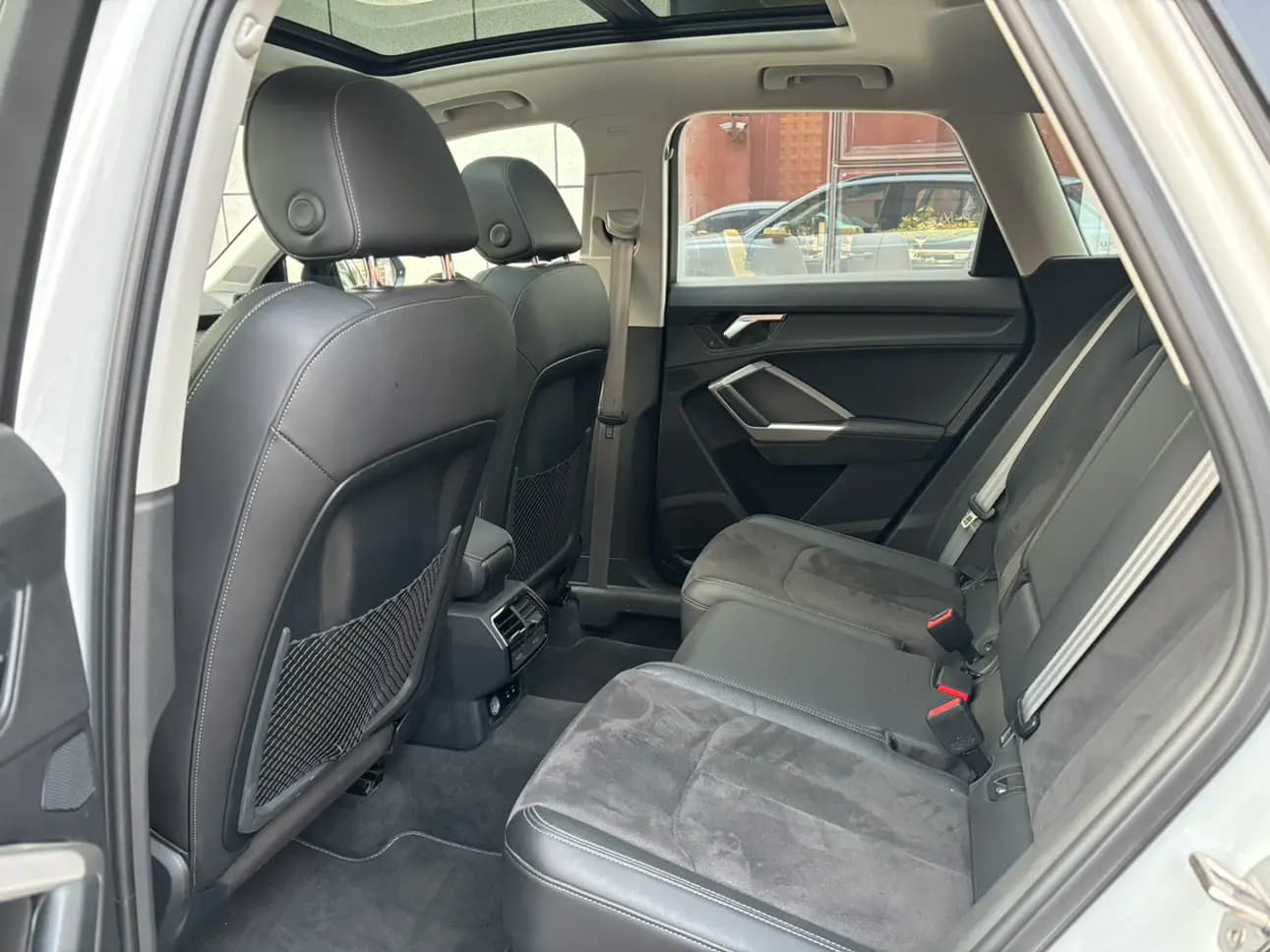 Audi Q3 2023 г. 49000 км. — фото 11