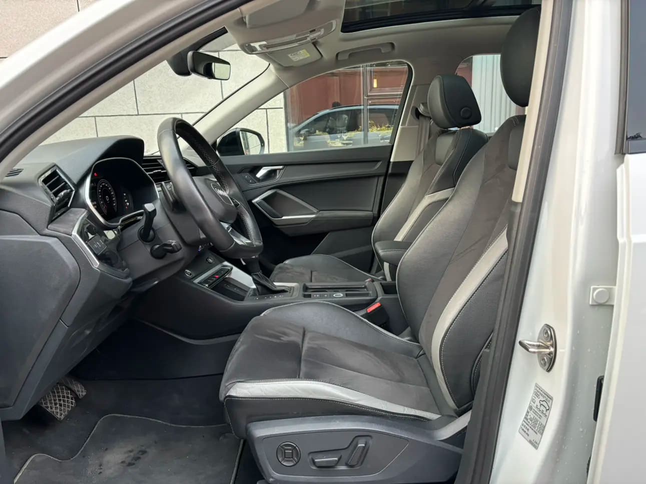 Audi Q3 2023 г. 49000 км. — фото 10