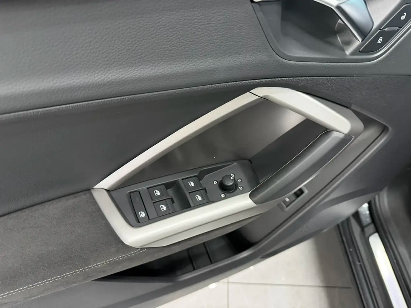 Audi Q3 2021 г. 54200 км. — фото 16