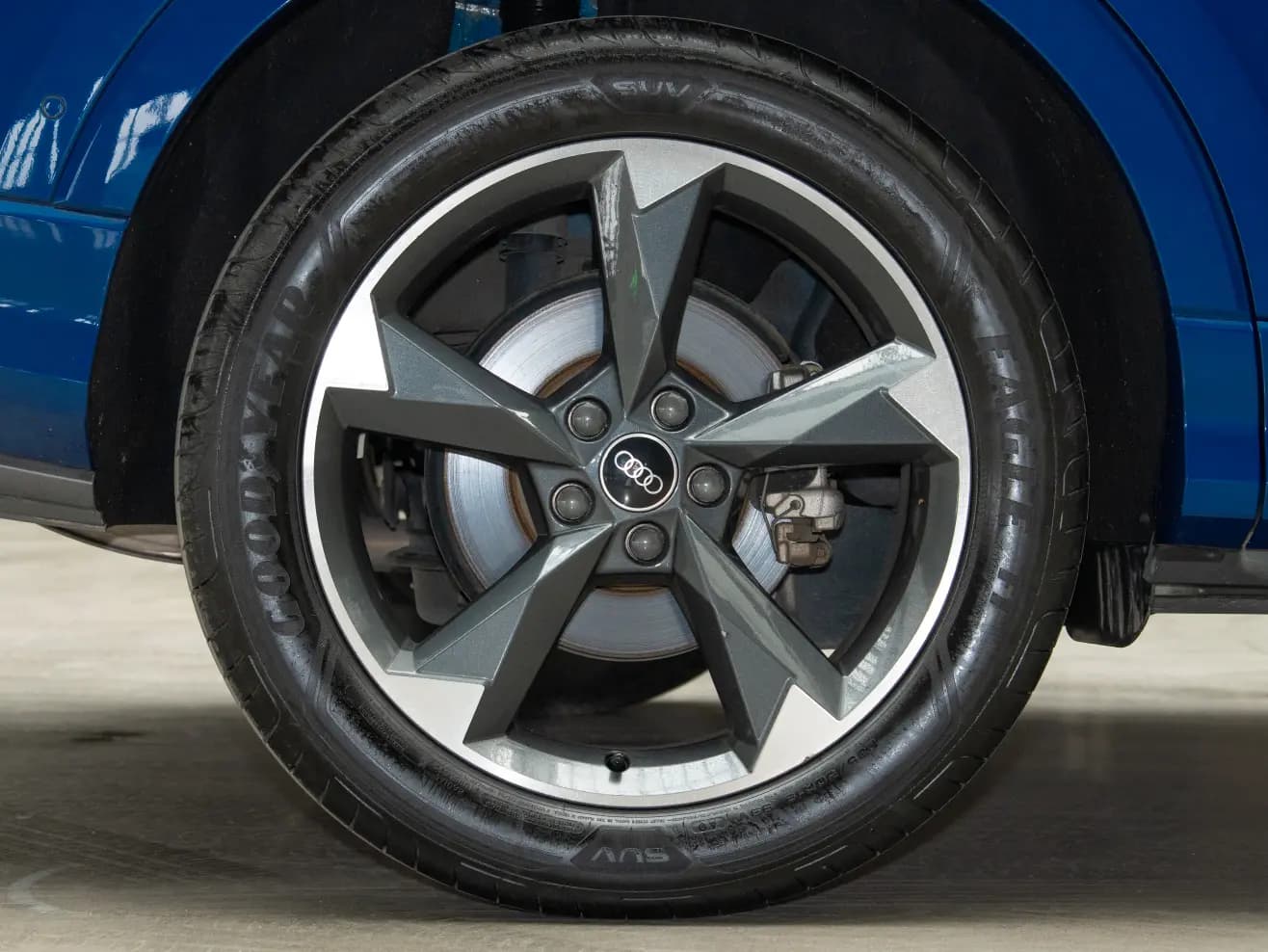 Audi Q3 2023 г. 45000 км. — фото 14