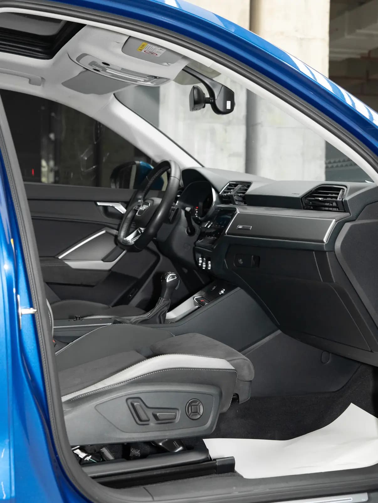 Audi Q3 2023 г. 45000 км. — фото 15