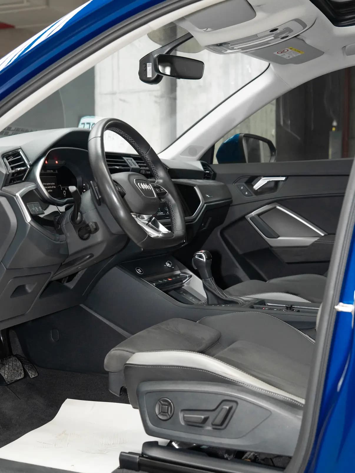 Audi Q3 2023 г. 45000 км. — фото 17
