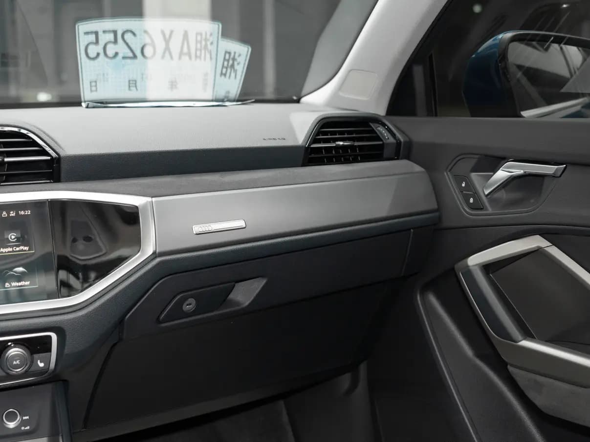 Audi Q3 2023 г. 45000 км. — фото 10