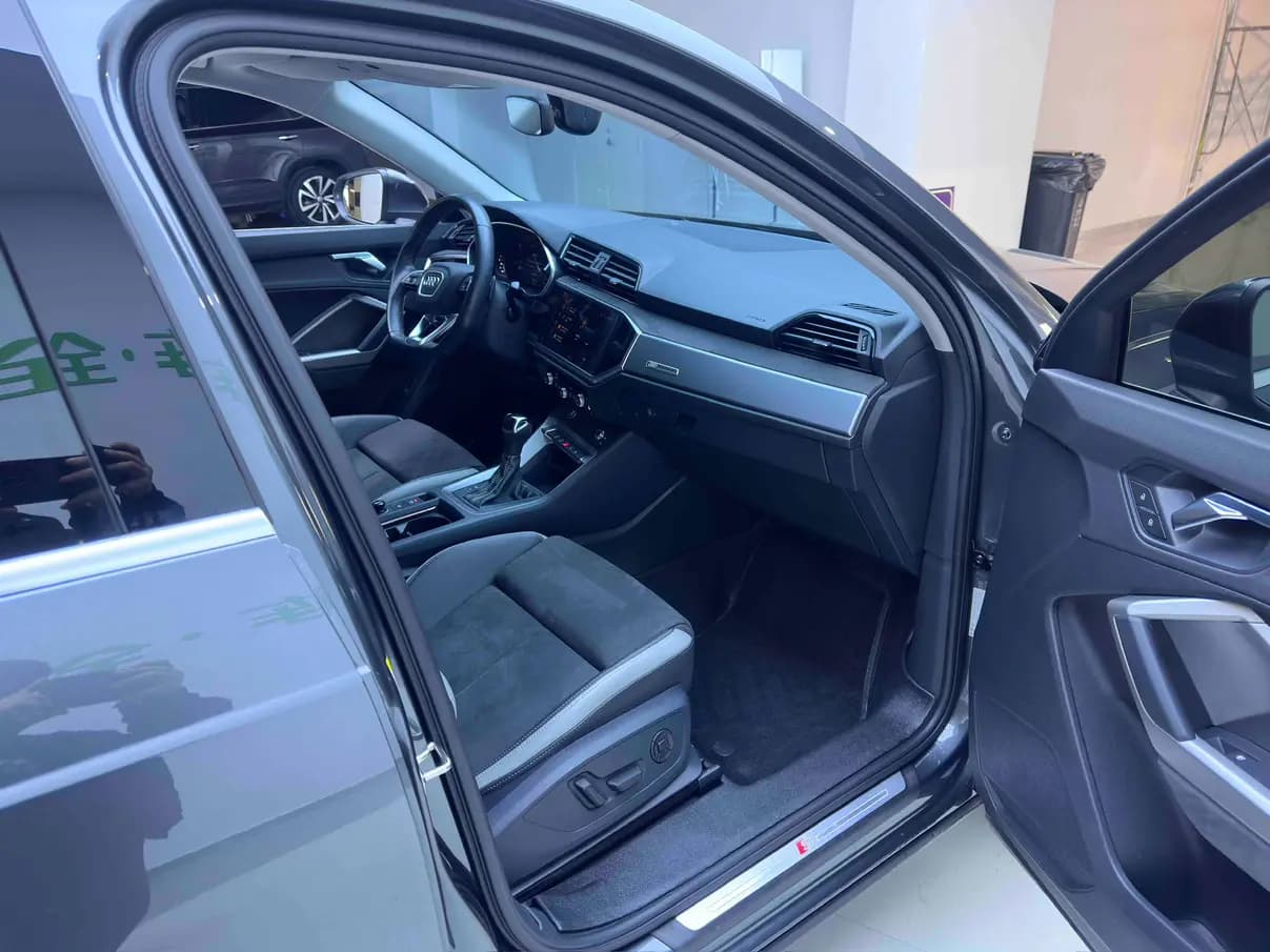 Audi Q3 2022 г. 29000 км. — фото 24