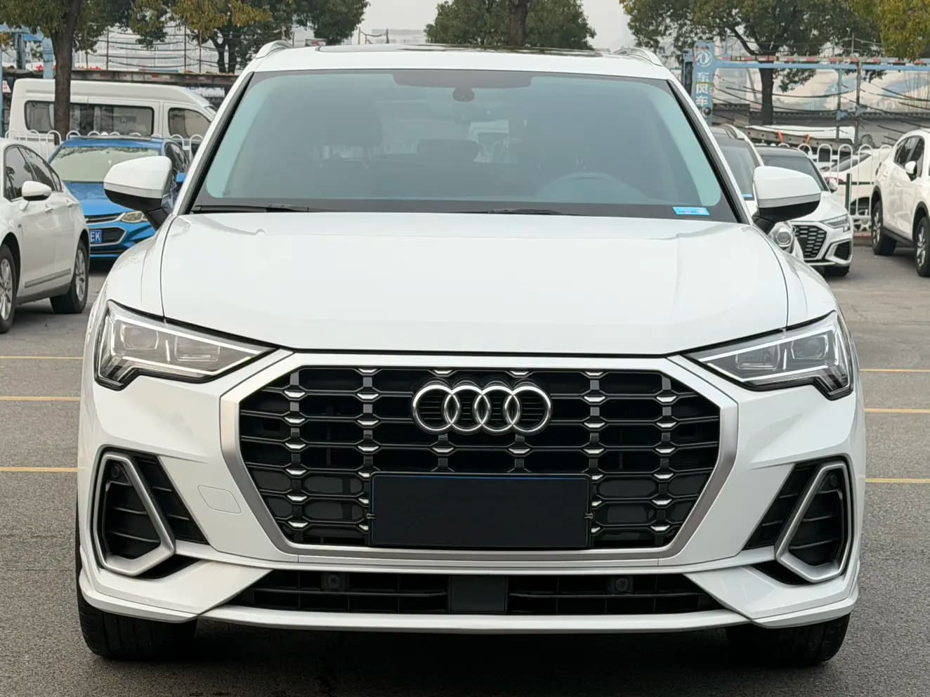 Audi Q3 2022 г. 32500 км. — фото 2