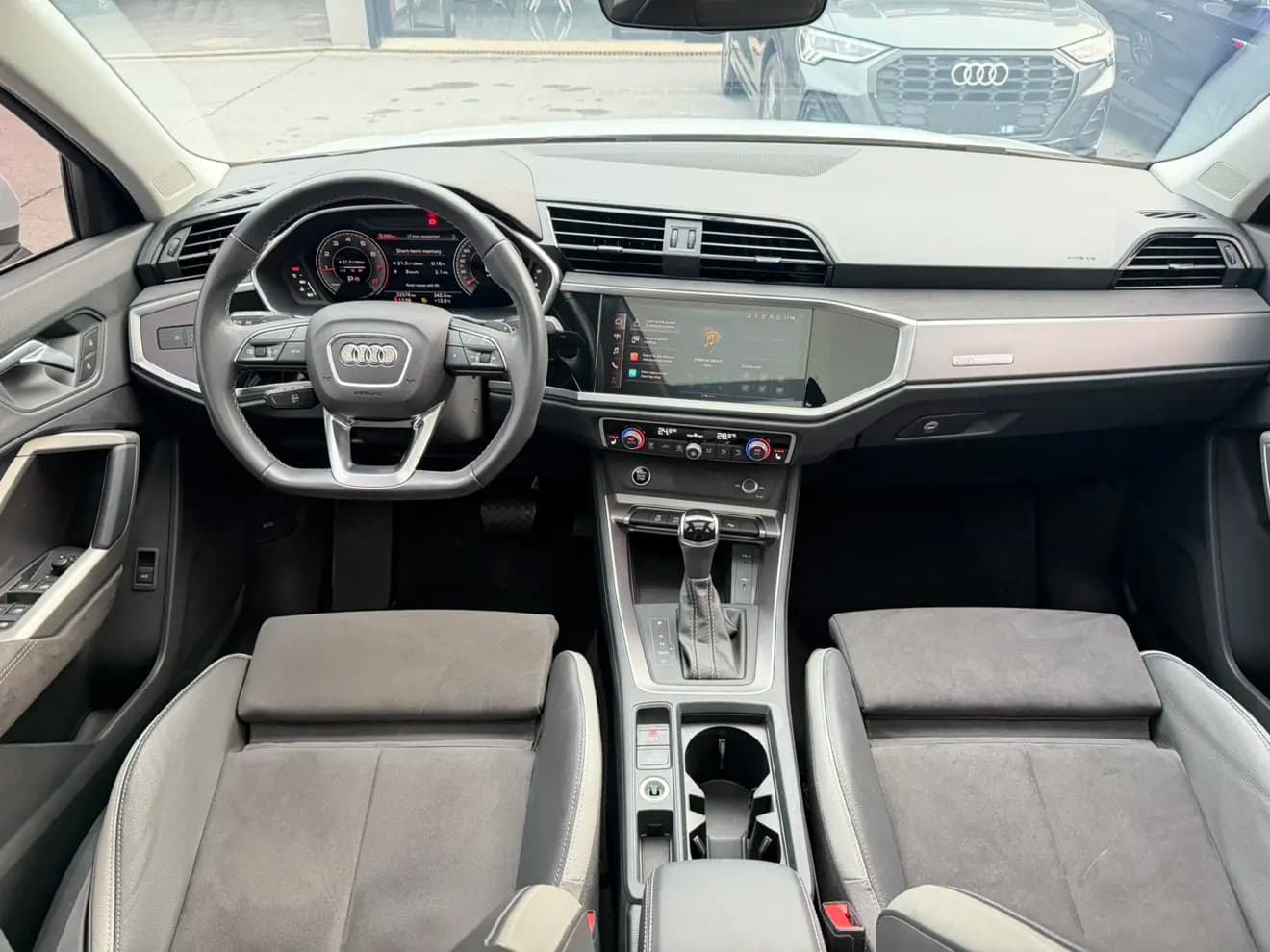 Audi Q3 2022 г. 32500 км. — фото 14