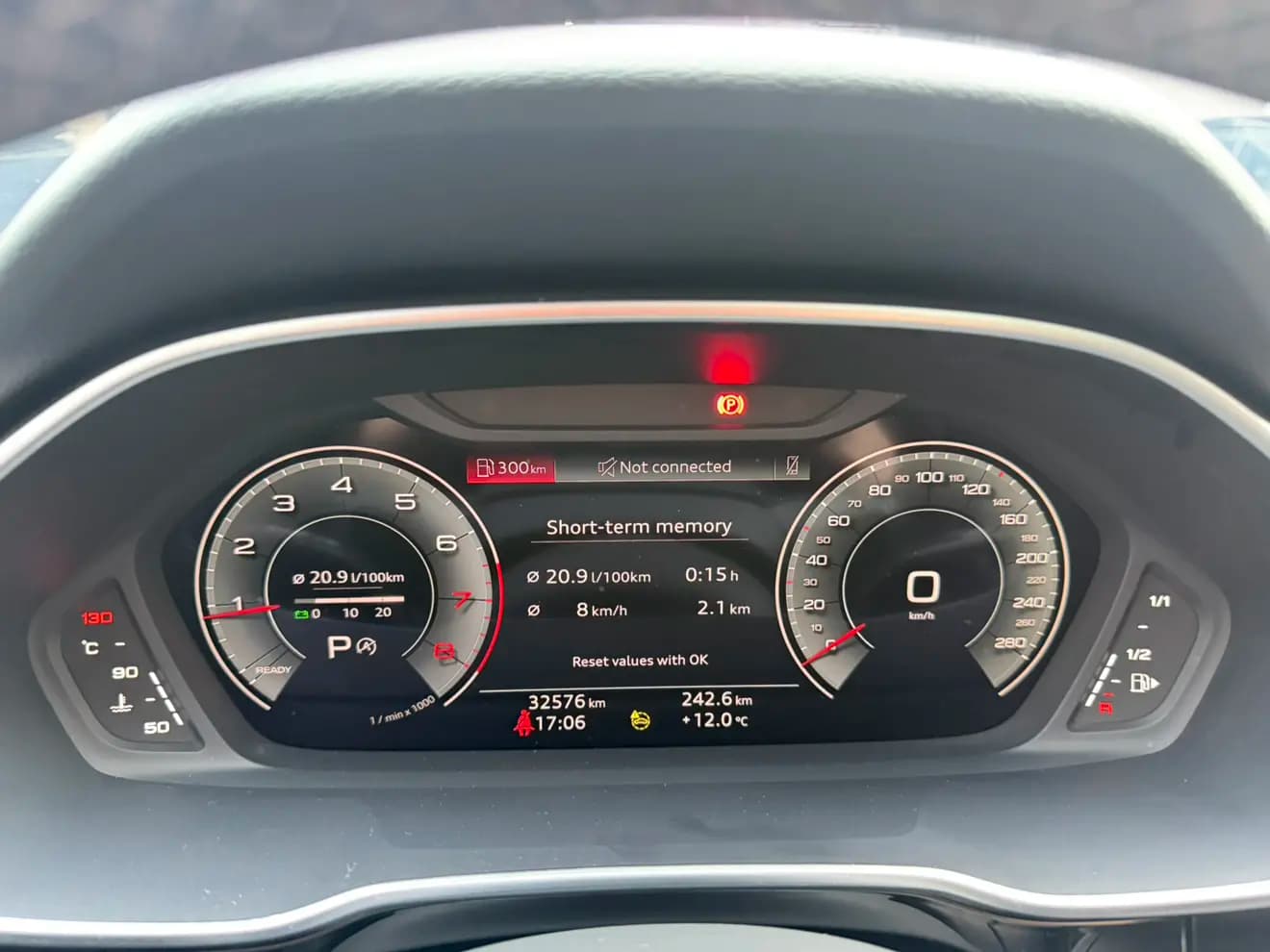 Audi Q3 2022 г. 32500 км. — фото 16