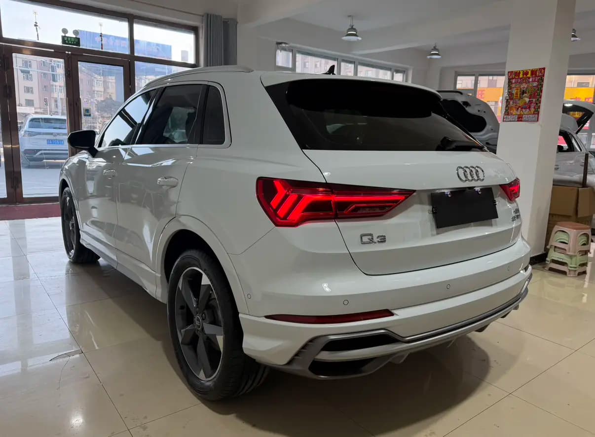 Audi Q3 2022 г. 20000 км. — фото 4