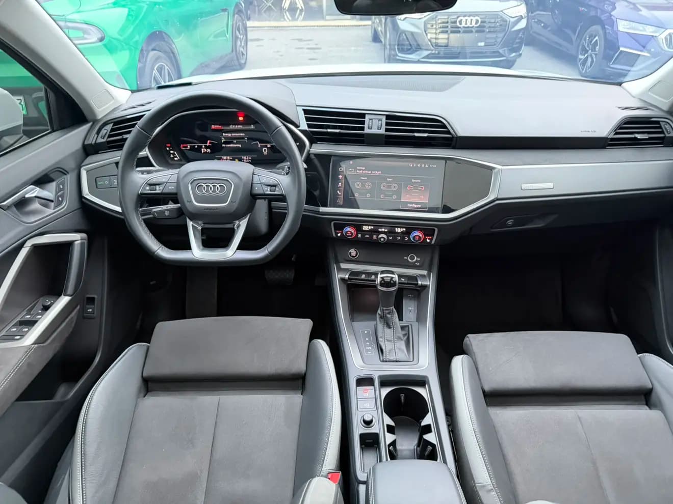 Audi Q3 2022 г. 18721 км. — фото 13