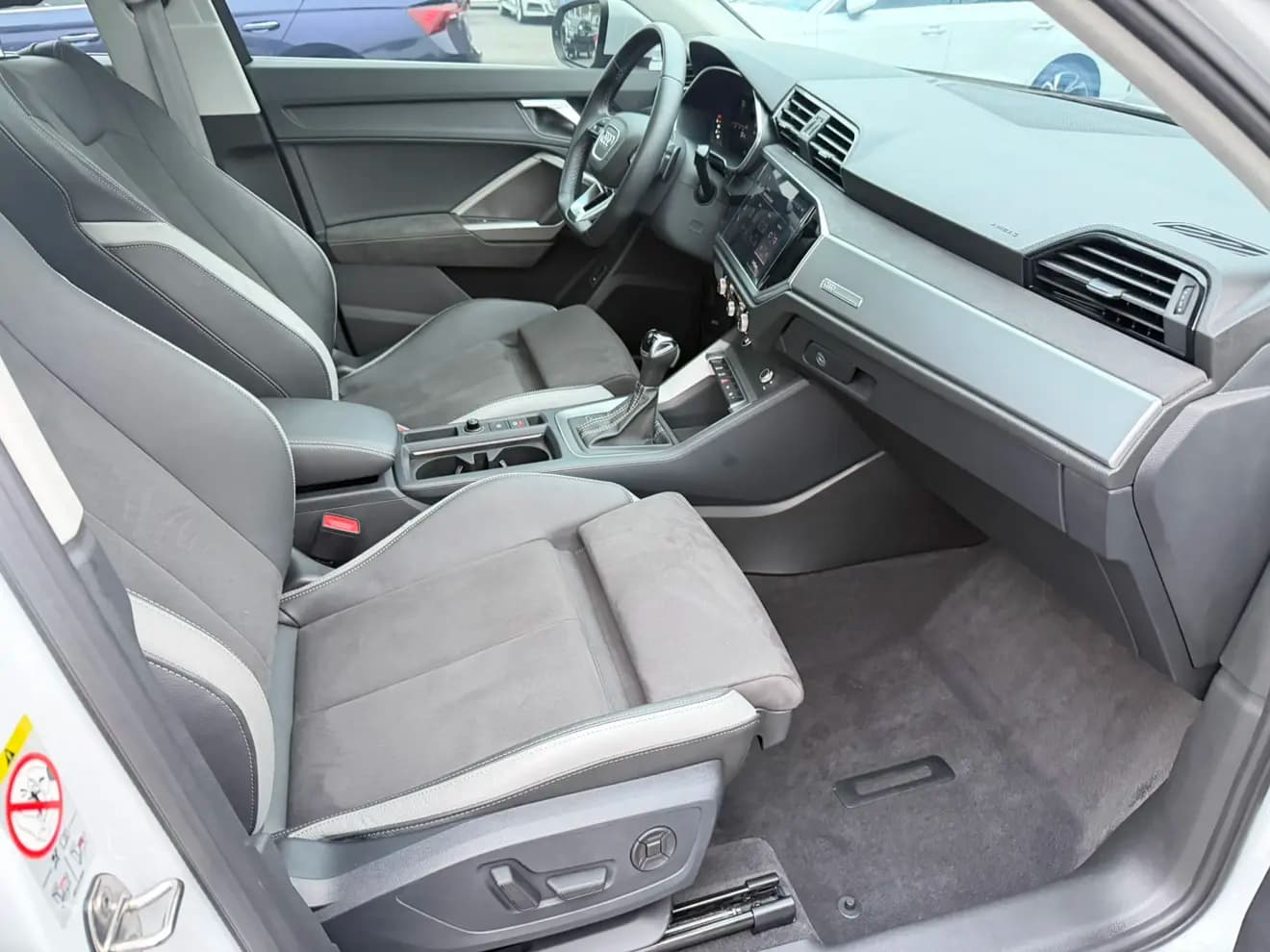 Audi Q3 2022 г. 18721 км. — фото 9